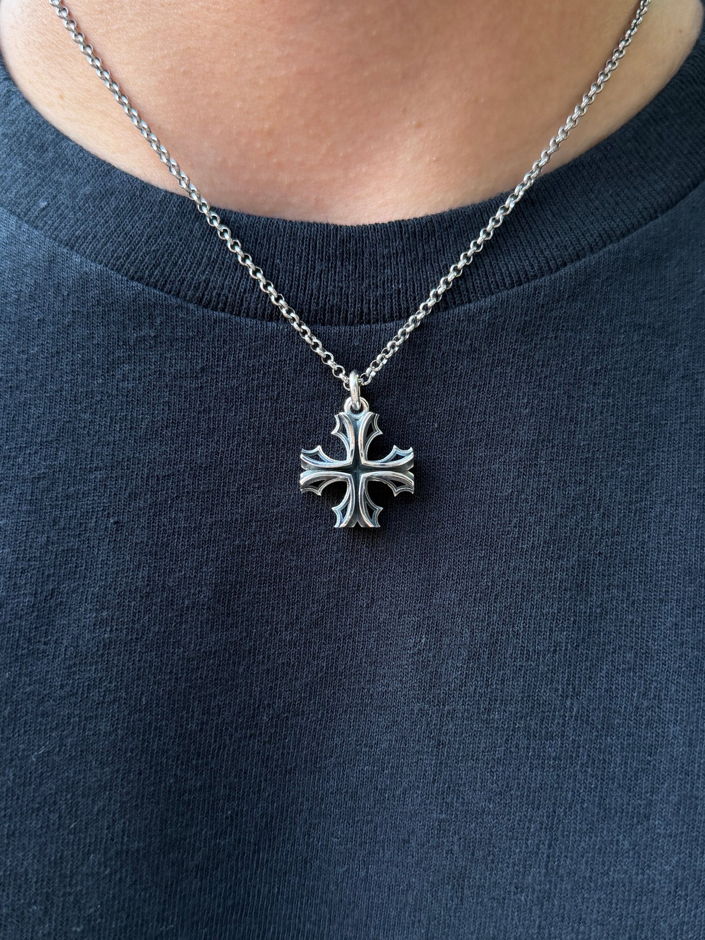 Spine Pendant
